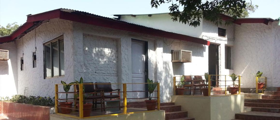 R Wood Resort Matheran Exterior photo